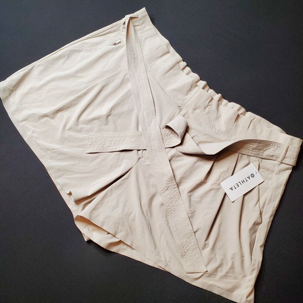 Athleta Womens Size 26 NWT Skyline Short II Paperbag High Rise Beige 530641